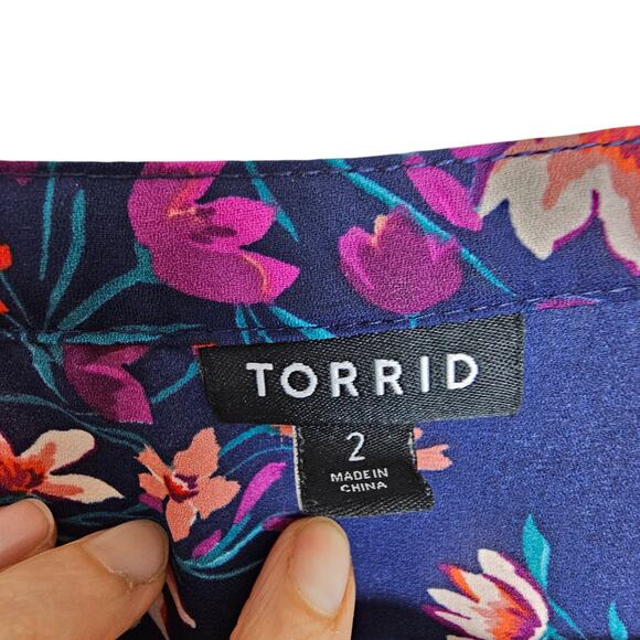 Torrid Top Floral Blouse Long Sleeve Blouse V-Neck Blouse Women 2X Blue Pintuck - Picture 7 of 9